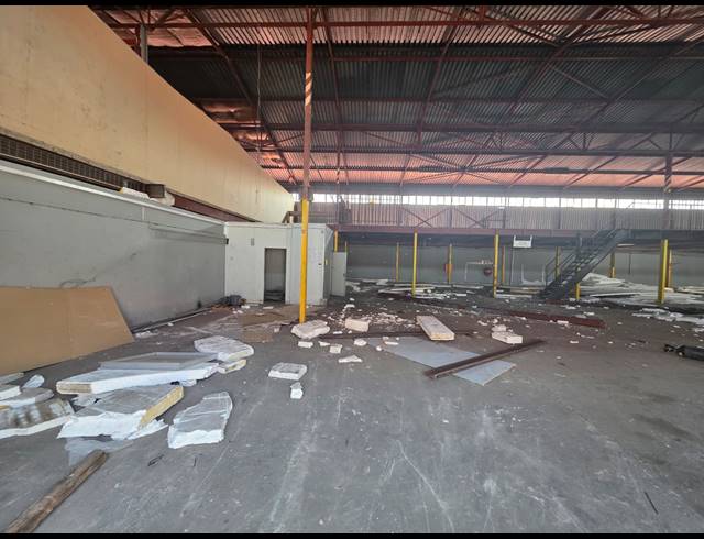 1,020M² WAREHOUSE TO LET IN ALRODE